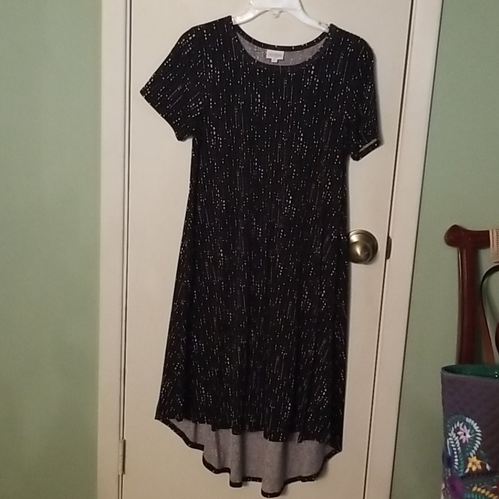 LulaRoe black and gray dress.